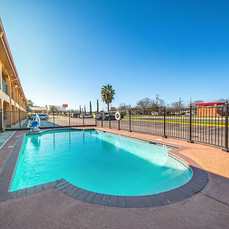Econo Lodge San Marcos University Area Extérieur photo