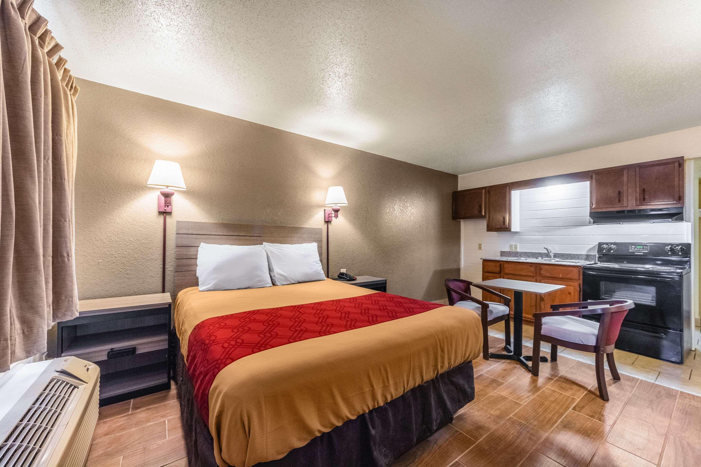 Econo Lodge San Marcos University Area Extérieur photo